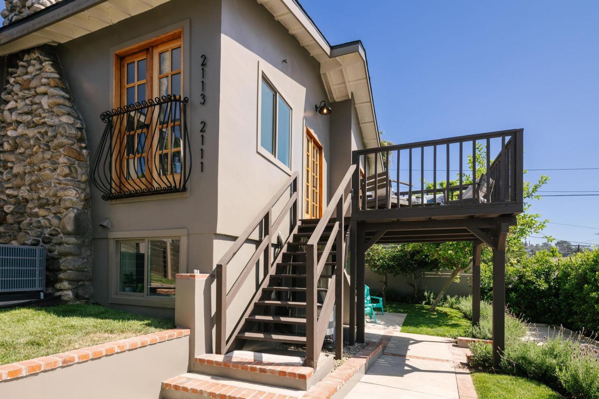 Holiday home Montana Buyout By Avantstay 4bdr Heart Of Echo Park W Outdoor Living *